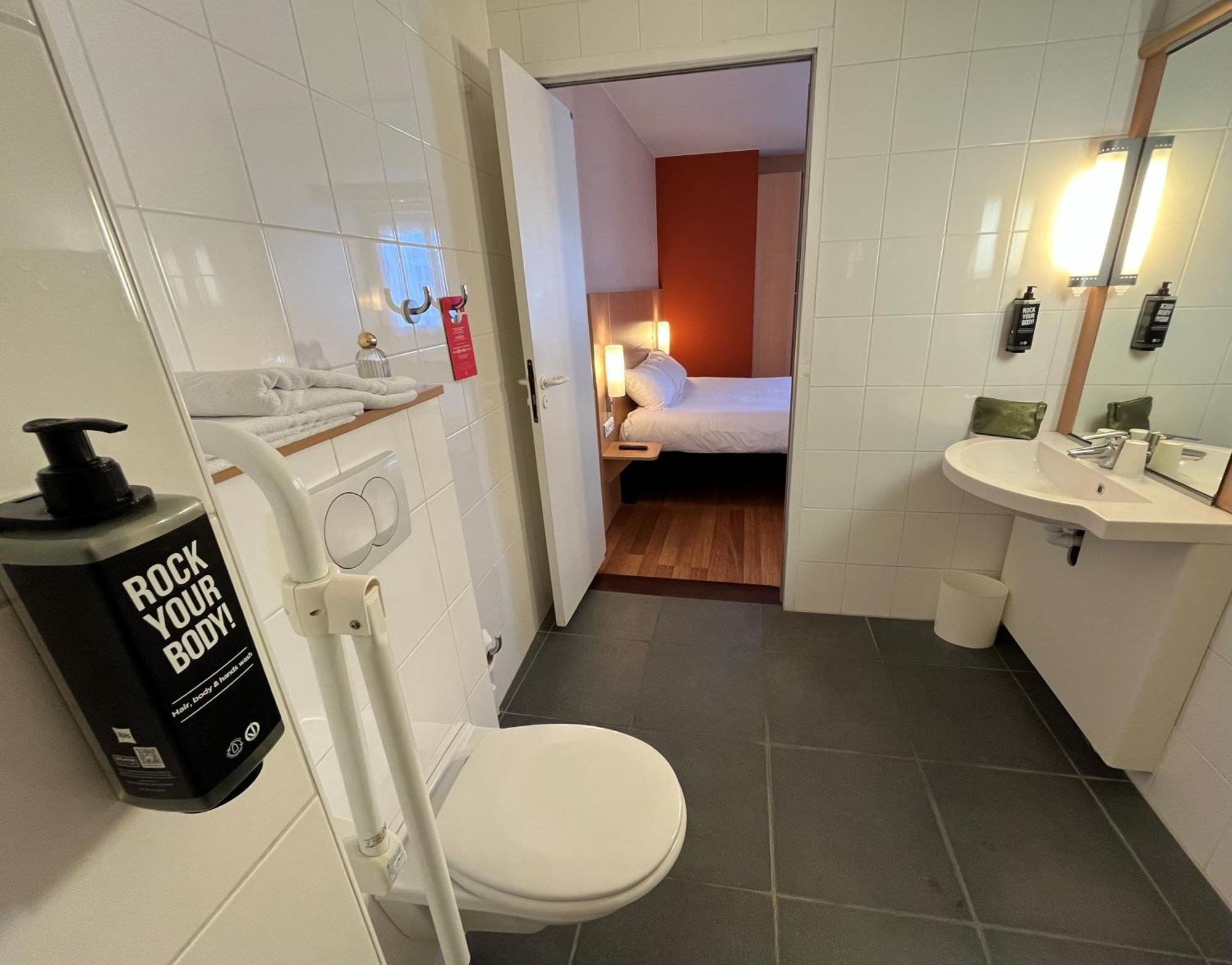 Hotel Ibis Alençon Exteriér fotografie